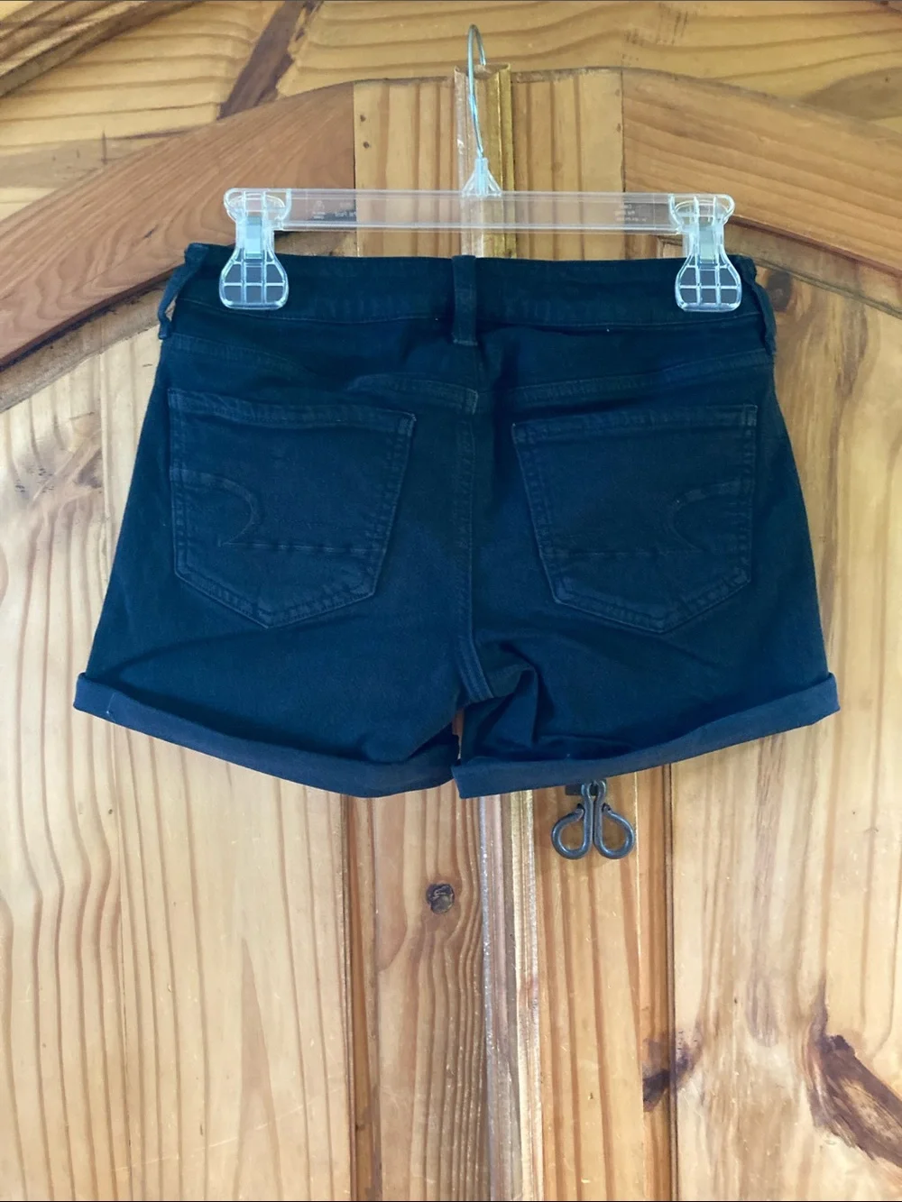 Women’s American Eagle Super Stretch MIDI black jean shorts size 0